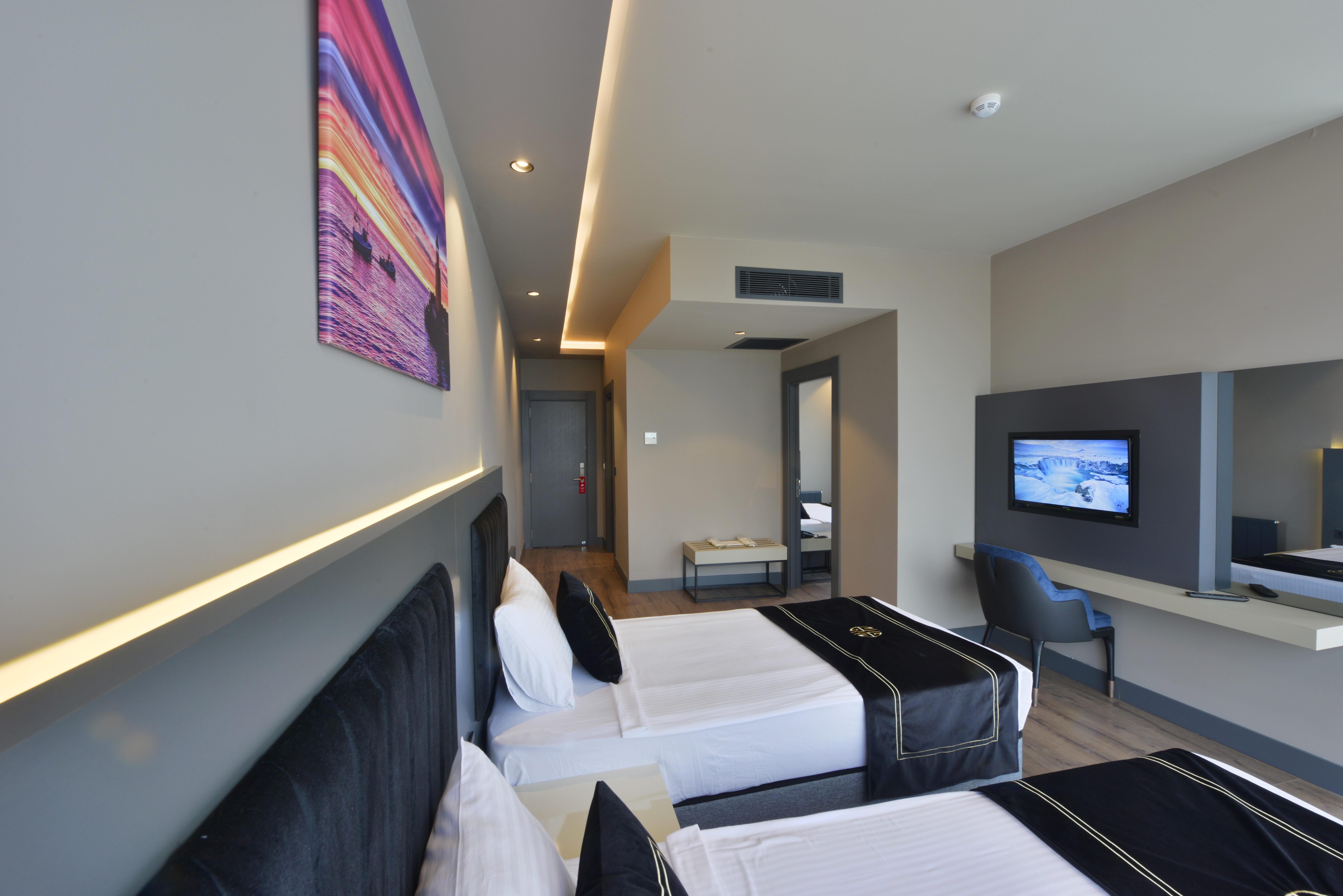 Hidden Hills Hotel Istanbul Airport Buitenkant foto A room at the hotel