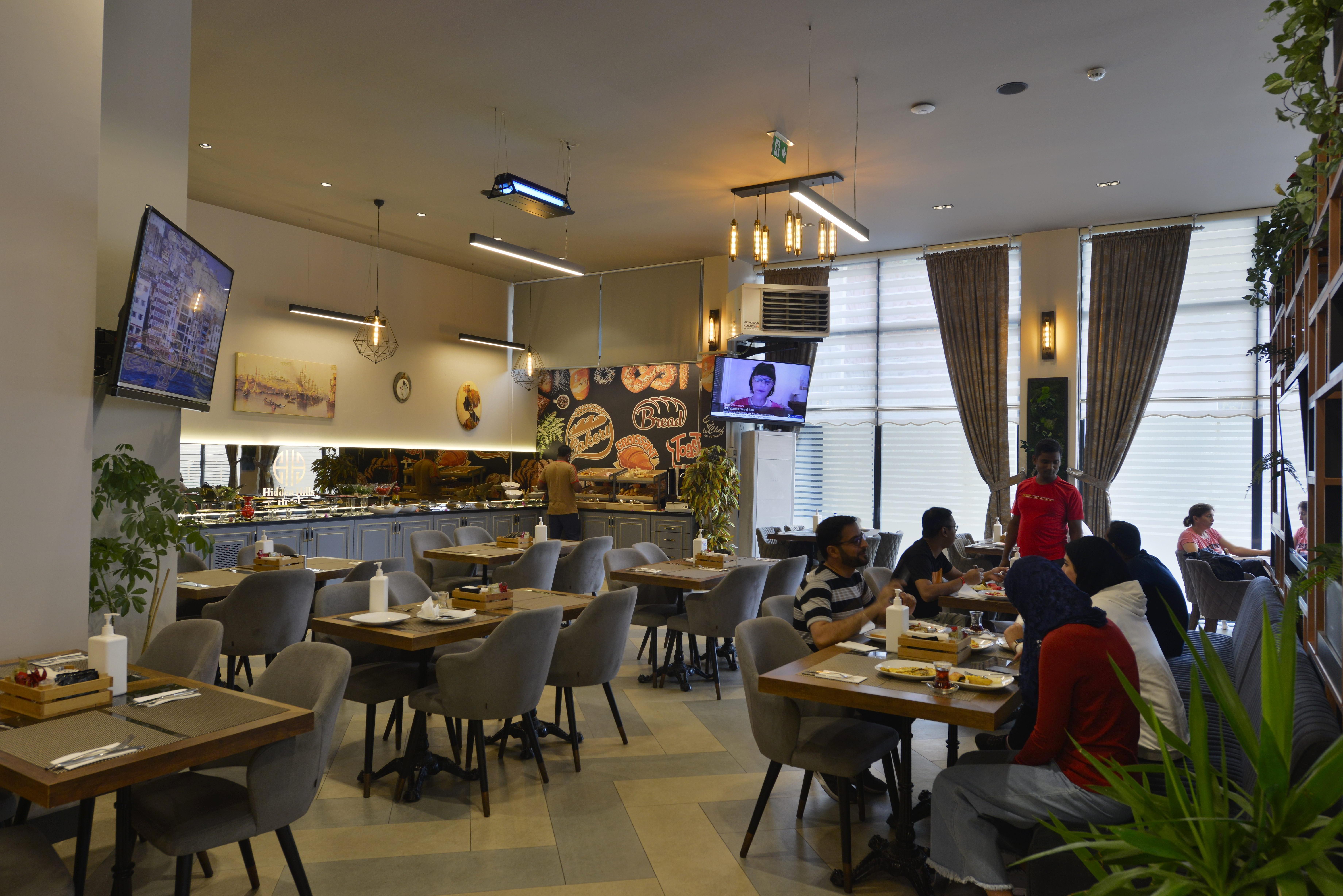 Hidden Hills Hotel Istanbul Airport Buitenkant foto A restaurant in Addis Ababa