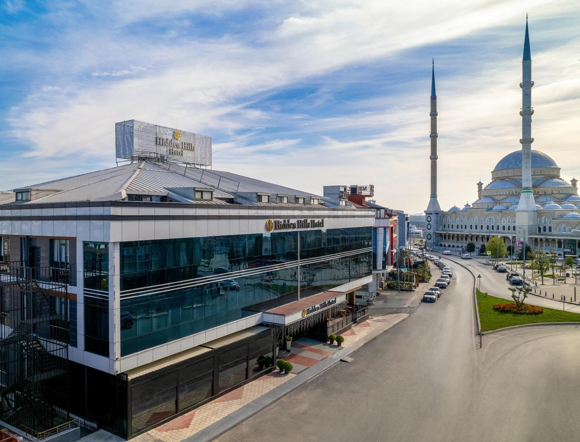 Hidden Hills Hotel Istanbul Airport Buitenkant foto Hilton Tirana